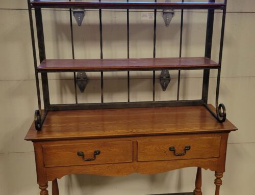 Kincaid Sturbridge Oak Baker Rack